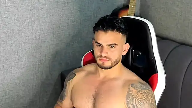 Ricardogo19 online show from October 31, 2025, 1:57 am