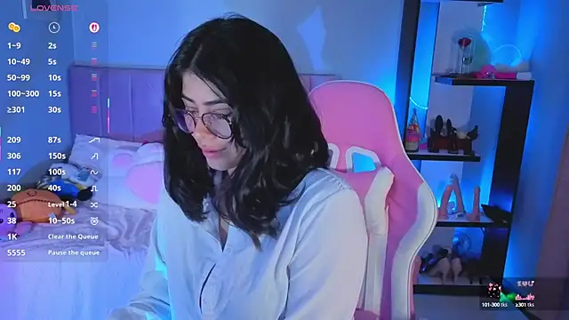 LoaLuxury online show from September 19, 2025, 5:50 pm