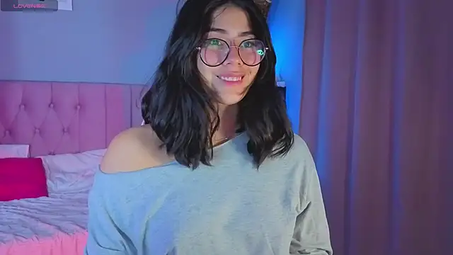 LoaLuxury online show from October 2, 2025, 12:03 am