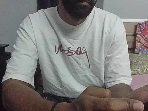 Snapshot of IndianEurope chatting on September 25, 2025, 5:08 pm IndianEurope online show from September 25, 2025, 5:08 pm