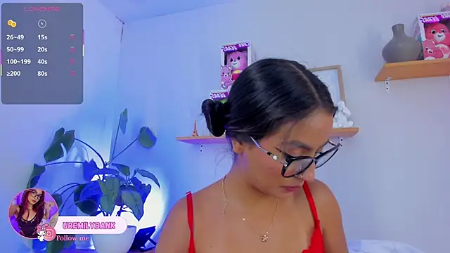 Snapshot of emily_bank chatting on September 30, 2025, 7:42 pm emily bank online show from September 30, 2025, 7:42 pm