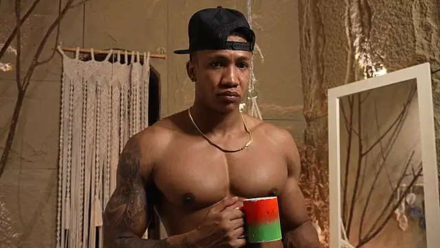 Snapshot of Logan_Varela chatting on September 19, 2025, 11:25 am Logan Varela online show from September 19, 2025, 11:25 am