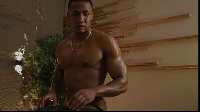 Snapshot of Logan_Varela chatting on October 1, 2025, 1:11 am Logan Varela online show from October 1, 2025, 1:11 am