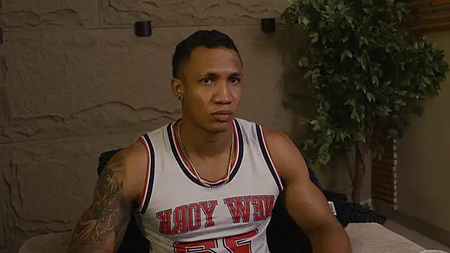 Snapshot of Logan_Varela chatting on October 3, 2025, 12:39 pm Logan Varela online show from October 3, 2025, 12:39 pm