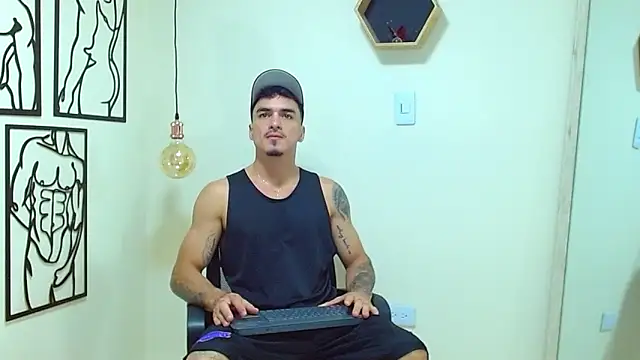 Big ValentinHunk online show from December 20, 2025, 10:56 pm