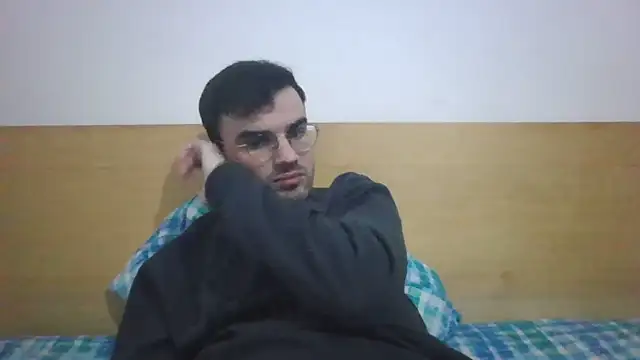 Snapshot of erikamavrik chatting on December 2, 2025, 10:22 pm erikamavrik online show from December 2, 2025, 10:22 pm