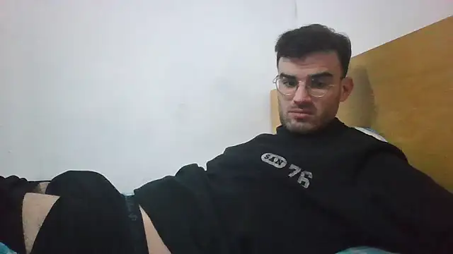 Snapshot of erikamavrik chatting on January 13, 2026, 7:23 am erikamavrik online show from January 13, 2026, 7:23 am