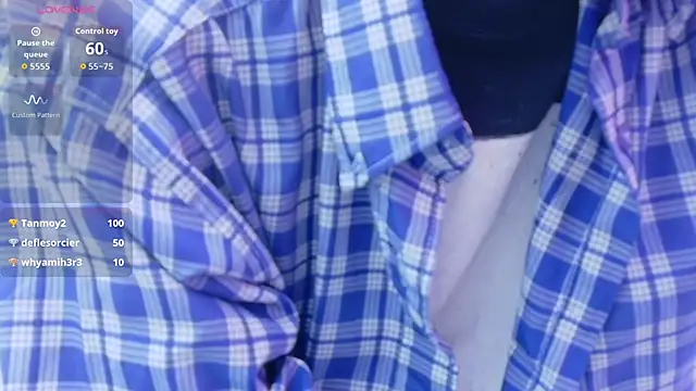 yourcuteneighbourr online show from November 28, 2025, 3:07 am