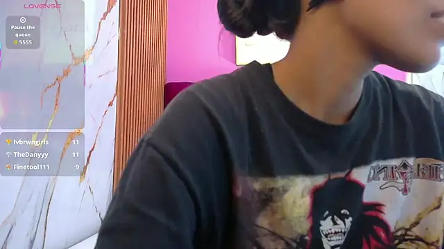 Snapshot of yourcuteneighbourr chatting on May 1, 2026, 2:49 am yourcuteneighbourr online show from May 1, 2026, 2:49 am