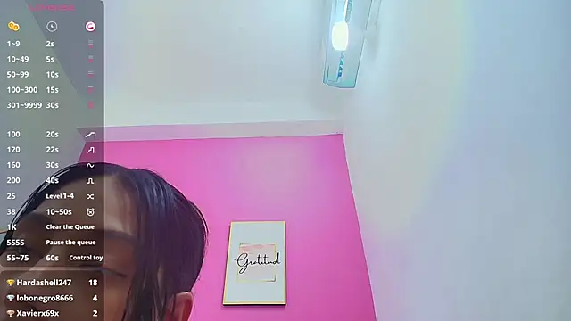 Snapshot of yourcuteneighbourr chatting on February 25, 2025, 9:31 am yourcuteneighbourr online show from February 25, 2025, 9:31 am