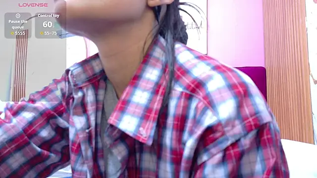 Snapshot of yourcuteneighbourr chatting on April 1, 2026, 2:46 am yourcuteneighbourr online show from April 1, 2026, 2:46 am