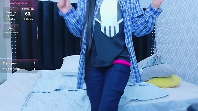 yourcuteneighbourr online show from November 27, 2025, 2:56 am