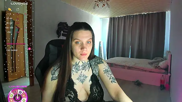 Snapshot of AizaRose chatting on March 3, 2026, 7:37 am AizaRose online show from March 3, 2026, 7:37 am