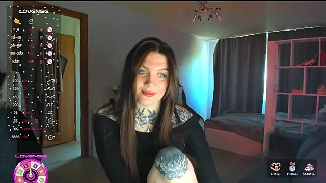 Snapshot of AizaRose chatting on May 13, 2026, 7:26 am AizaRose online show from May 13, 2026, 7:26 am