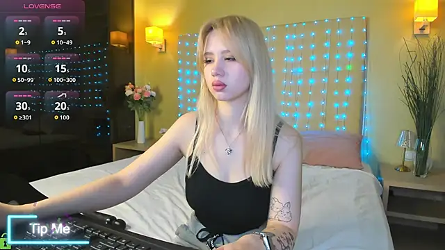 Valerie Woods online show from May 19, 2026, 1:10 am