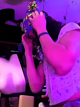 gurlnips online show from March 6, 2026, 1:06 pm