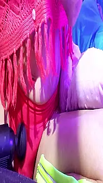 Snapshot of gurlnips chatting on October 31, 2025, 7:54 pm gurlnips online show from October 31, 2025, 7:54 pm