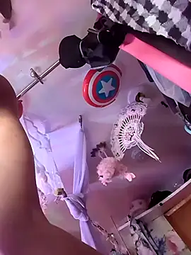 Snapshot of gurlnips chatting on October 28, 2025, 8:41 pm gurlnips online show from October 28, 2025, 8:41 pm