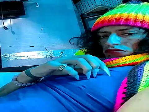 Snapshot of gurlnips chatting on October 31, 2025, 5:59 am gurlnips online show from October 31, 2025, 5:59 am