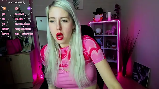 Snapshot of Mermaid_N chatting on March 5, 2026, 1:35 am Mermaid N online show from March 5, 2026, 1:35 am