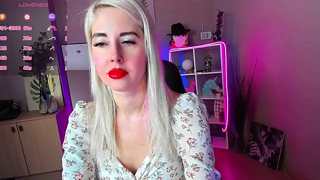 Snapshot of Mermaid_N chatting on May 11, 2026, 1:29 am Mermaid N online show from May 11, 2026, 1:29 am