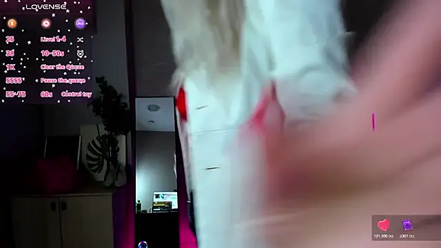 Snapshot of Mermaid_N chatting on March 11, 2026, 1:43 am Mermaid N online show from March 11, 2026, 1:43 am