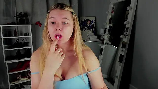 Snapshot of Rebecca_Kelly chatting on January 13, 2026, 2:48 am Rebecca Kelly online show from January 13, 2026, 2:48 am