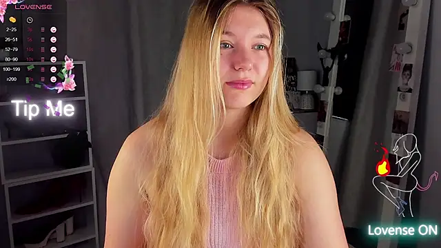 Snapshot of Rebecca_Kelly chatting on September 27, 2025, 1:45 am Rebecca Kelly online show from September 27, 2025, 1:45 am