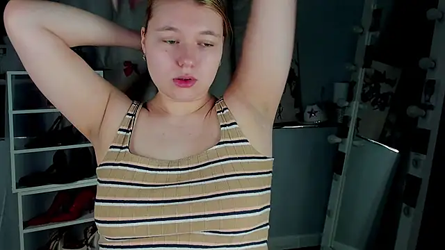 Snapshot of Rebecca_Kelly chatting on January 8, 2026, 2:39 am Rebecca Kelly online show from January 8, 2026, 2:39 am