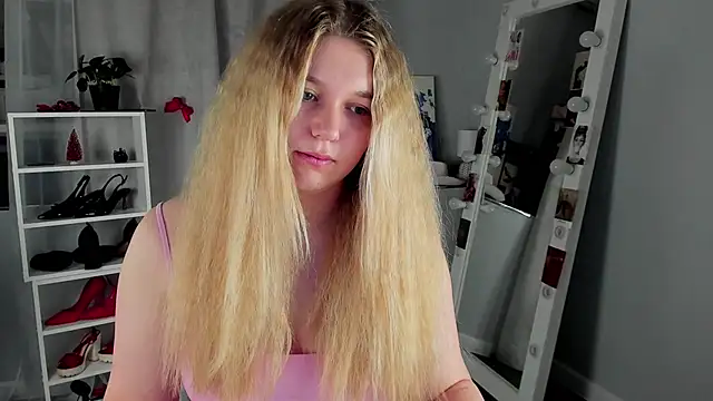 Snapshot of Rebecca_Kelly chatting on January 12, 2026, 2:29 am Rebecca Kelly online show from January 12, 2026, 2:29 am