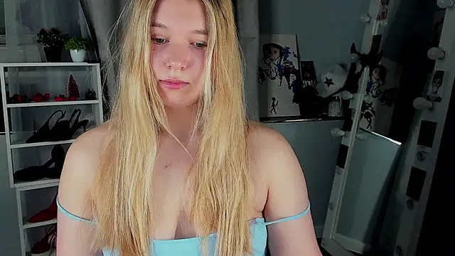 Snapshot of Rebecca_Kelly chatting on December 19, 2025, 2:15 am Rebecca Kelly online show from December 19, 2025, 2:15 am