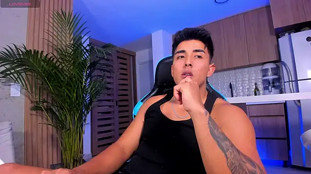 Snapshot of Alan_greek_1 chatting on November 9, 2025, 5:11 am Alan greek 1 online show from November 9, 2025, 5:11 am