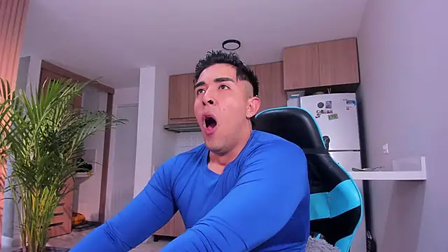 Snapshot of Alan_greek_1 chatting on January 10, 2026, 12:44 pm Alan greek 1 online show from January 10, 2026, 12:44 pm