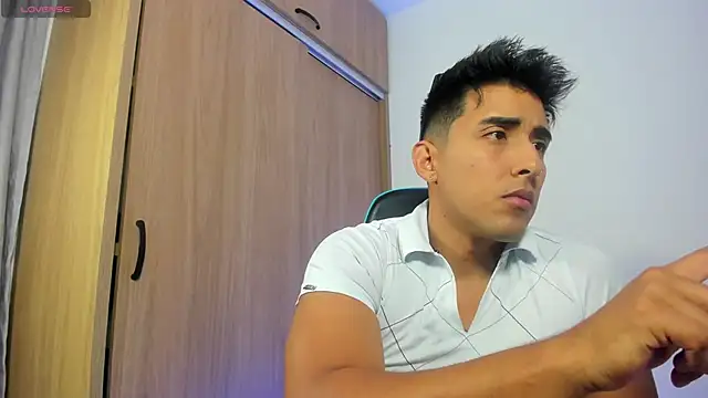 Snapshot of Alan_greek_1 chatting on November 6, 2025, 10:47 pm Alan greek 1 online show from November 6, 2025, 10:47 pm