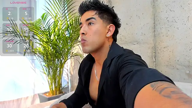 Snapshot of Alan_greek_1 chatting on September 15, 2025, 9:48 pm Alan greek 1 online show from September 15, 2025, 9:48 pm