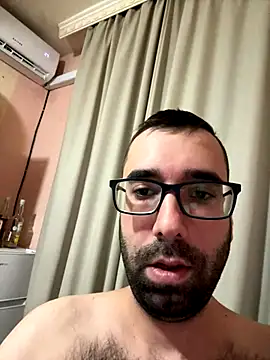 Snapshot of Moralesfiun chatting on November 15, 2025, 8:35 pm Moralesfiun online show from November 15, 2025, 8:35 pm