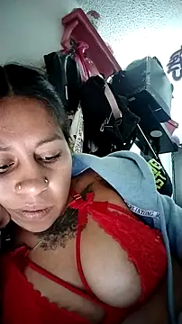 Snapshot of Tiphanydirty3 chatting on March 18, 2026, 8:43 pm Tiphanydirty3 online show from March 18, 2026, 8:43 pm