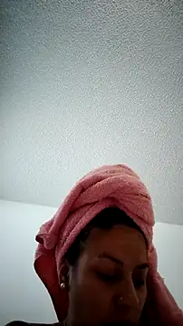 Snapshot of Tiphanydirty3 chatting on April 14, 2026, 5:29 pm Tiphanydirty3 online show from April 14, 2026, 5:29 pm