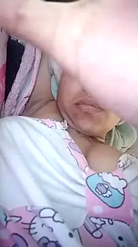 Snapshot of Tiphanydirty3 chatting on February 4, 2026, 5:52 pm Tiphanydirty3 online show from February 4, 2026, 5:52 pm