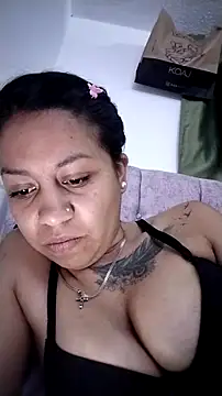 Snapshot of Tiphanydirty3 chatting on April 9, 2026, 4:25 am Tiphanydirty3 online show from April 9, 2026, 4:25 am