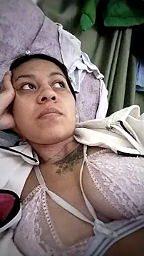 Snapshot of Tiphanydirty3 chatting on April 13, 2026, 5:11 am Tiphanydirty3 online show from April 13, 2026, 5:11 am