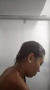 Snapshot of Tiphanydirty3 chatting on April 15, 2026, 11:16 pm Tiphanydirty3 online show from April 15, 2026, 11:16 pm