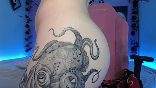 Snapshot of Scarlettsrorm chatting on February 22, 2025, 5:12 am Scarlettsrorm online show from February 22, 2025, 5:12 am