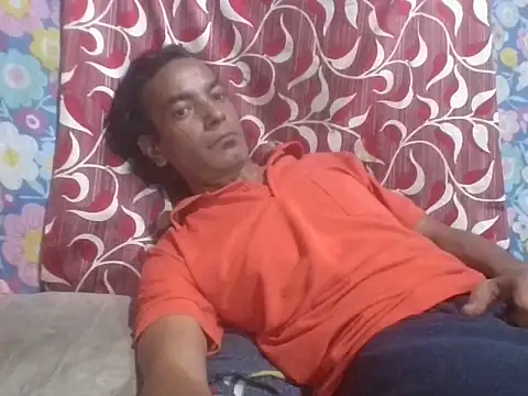 Bangingchick online show from November 3, 2025, 4:43 pm