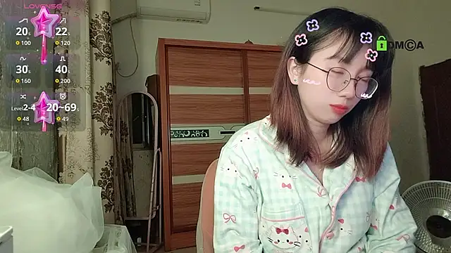 Snapshot of Lili_666 chatting on December 18, 2025, 6:45 pm Lili 666 online show from December 18, 2025, 6:45 pm