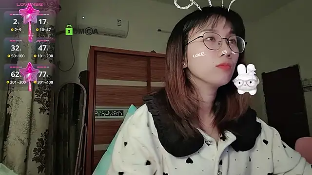 Snapshot of Lili_666 chatting on December 3, 2025, 3:11 pm Lili 666 online show from December 3, 2025, 3:11 pm