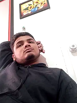 Boycuriousxxx online show from May 20, 2026, 12:13 pm
