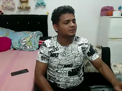 Snapshot of Boycuriousxxx chatting on March 1, 2025, 8:21 pm Boycuriousxxx online show from March 1, 2025, 8:21 pm