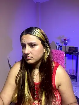 Snapshot of saray_gomez22 chatting on January 14, 2026, 4:27 am saray gomez22 online show from January 14, 2026, 4:27 am