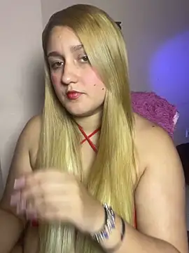 saray gomez22 online show from May 18, 2026, 4:07 am